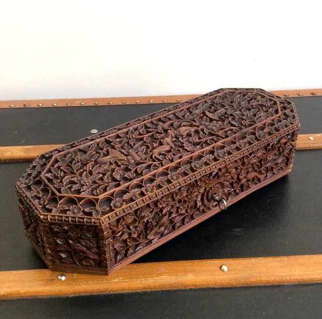 Boîte Coffret En Bois Vintage Française - Finement Gravée Et Ajourée - Objet Artisanal