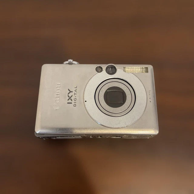 Canon キヤノン コンパクトデジタルカメラ IXY 50 シルバー 大注目】 IXY Canon DIGITAL シルバー コンパクトデジタルカメラ