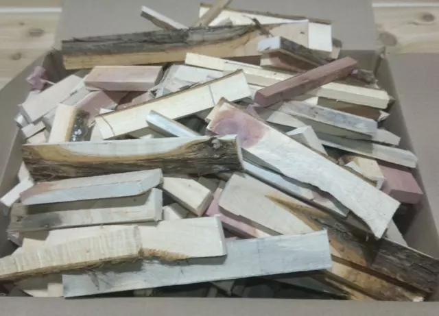 Eastern Red Cedar Fresh Aromatic Wood Scrap Pieces 12 Pounds