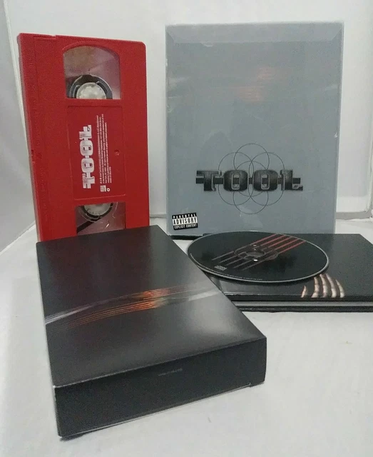 TOOL SALIVAL CD/VHS Box Set RED VHS 1st Print EUR 73,88 PicClick FR