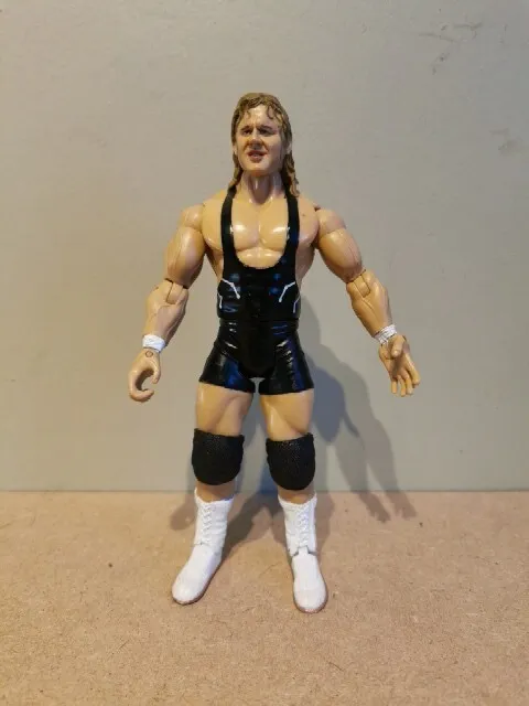 WWE CLASSIC SUPERSTARS Jakks Wrestling Figures WWF  Mr Perfect 2003 + Knee Pads