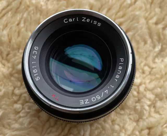 Carl Zeiss Planar T 50 mm F/1.4 MF ZE Objektiv