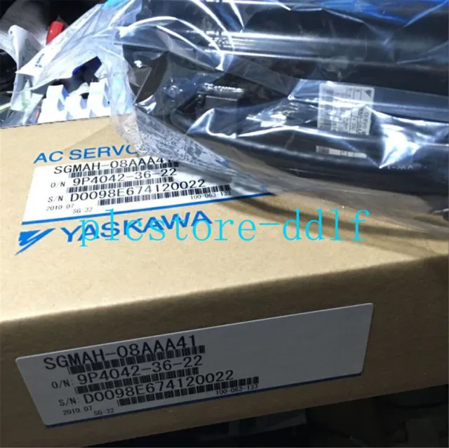 1PC New Yaskawa SGMAH-08AAF41 Servo Motor In Box Expedited Shipping