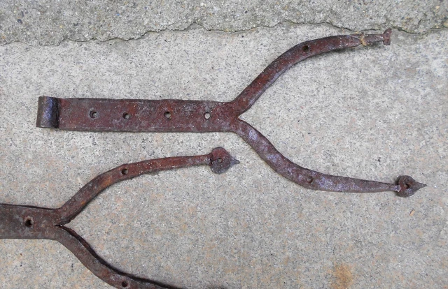 Rare Pair Of Early American Pitchfork Shaped Barn Hinges 3