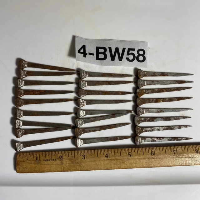 Lot Of 25 Vintage  2 1/2 inch Crown Logo Cut Nails 4-BW58