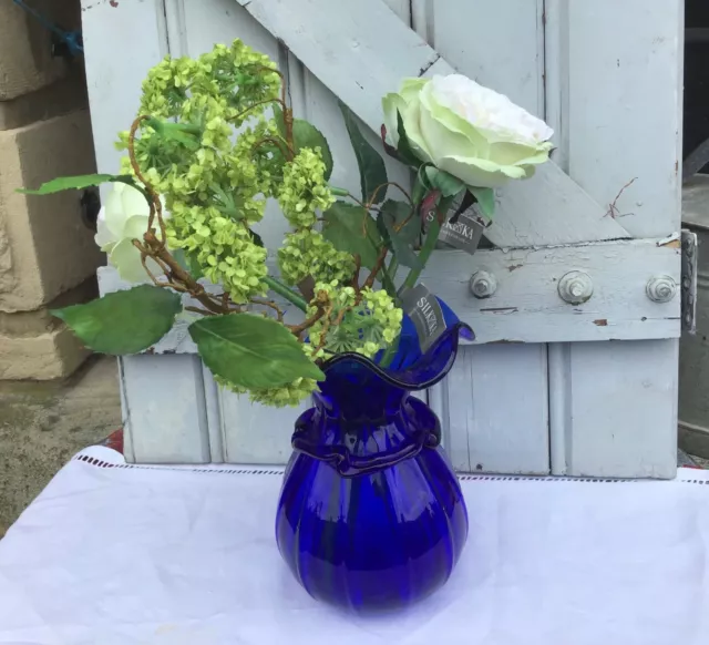 Très beau Vase En Verre Bleu cobalt collerette style Murano