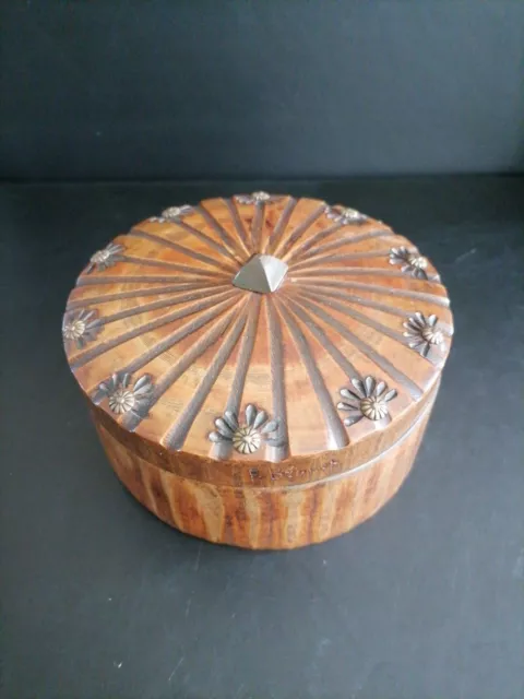 boite bretonne ronde en bois ancienne Signé F. Brunet H6cm Diamètre 12,2cm