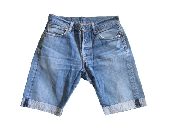Short en jean mixte occasion Levi's 501 Taille 40 ( W32 )