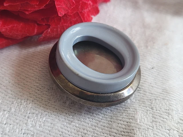 Bouton ancien  cœur en nacre gris pied métal collection  2,1 cm D9F