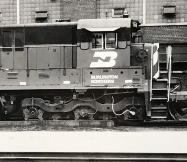 Burlington Northern Railroad BN #5554 C30-7 Locomotive Train Photo Proviso IL