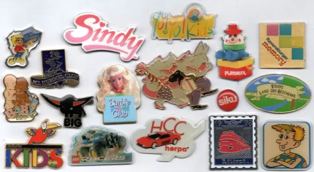 🎄Pin-Lot 17 Spielzeug Pins Sindy Barbie Club Steiff Hummel Ravensburger  Yoyo🪀