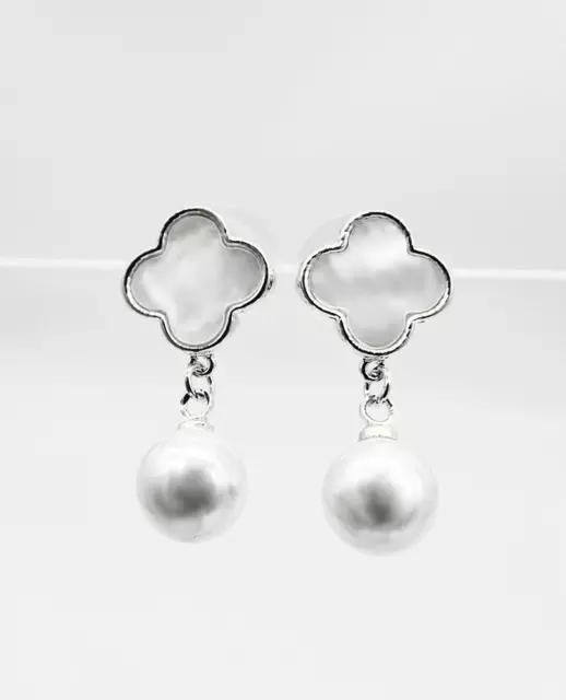 GORGEOUS Dainty Petite 18kt White Gold Plated Mother Pearl Shell Flower Earrings