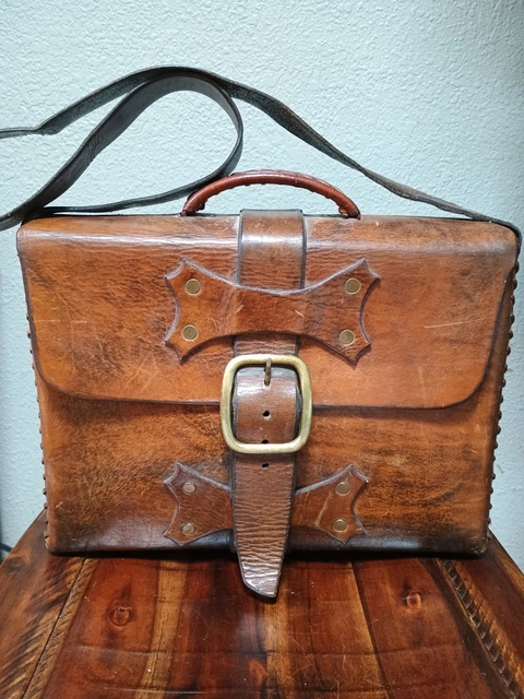 MALETA DE CUERO antigua europea del viejo mundo equipaje