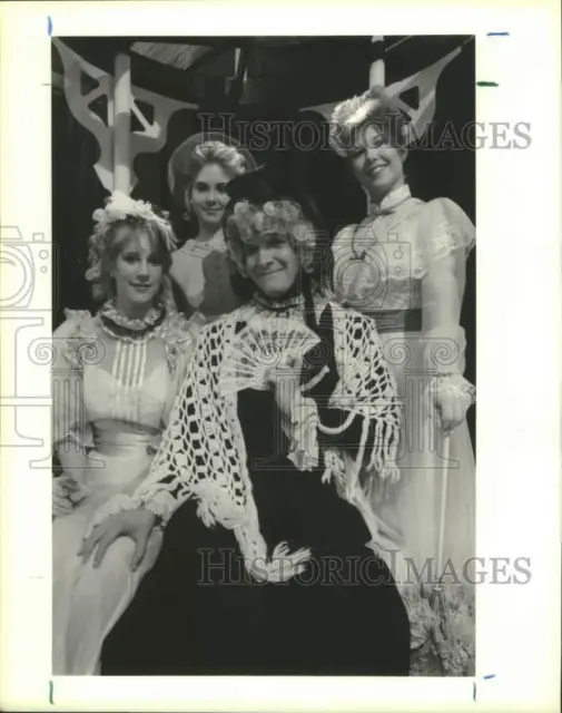 1989 Press Photo A scene from "Charley's Aunt" at Actors Workshop in Houston