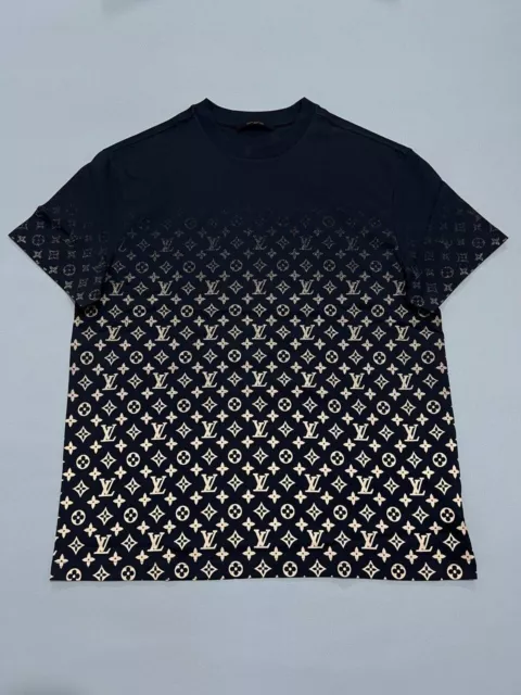 Louis Vuitton LVSE Monogram Gradient T-Shirt 1A8WMR  Monogram t shirts,  Workwear shirts, Branded t shirts