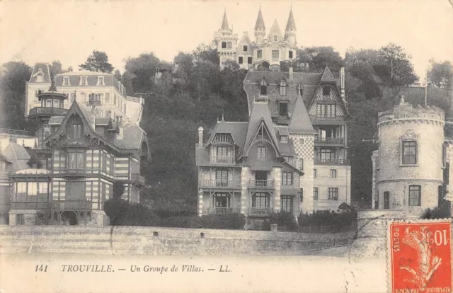 Cpa 14 Trouville Un Groupe De Villas