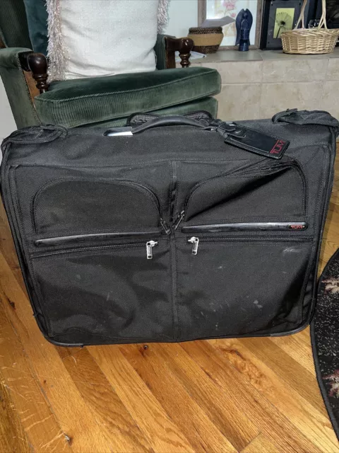 Tumi Alpha G4 Upright Rolling 2 Wheels Black Bi-Fold Garment Bag Suitcase