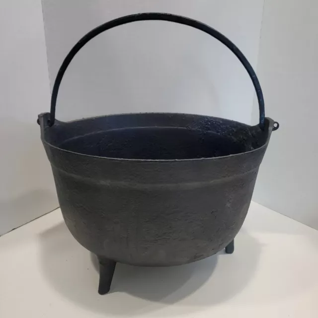 Antique Cast Iron 3 Leg Cooking Pot Kettle Cauldron w/Wrought Iron Handle