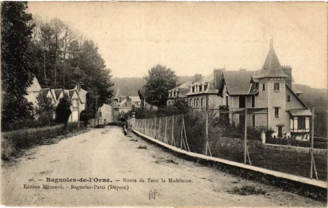 CPA BAGNOLES-de-l'ORNE - Route de Tessi la Madeleine (435476)