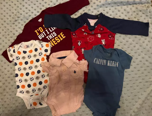 Lot of 5 Infant Boys Onesies - Size 0-3 months Gerbers, Carters, Old Navy...