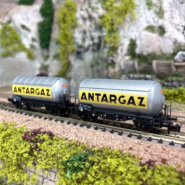 ARNOLD HN6645 SET de 2 wagons couverts à essieux JPD, RENFE, Coca-Cola, échelle EUR 63,27 - FR