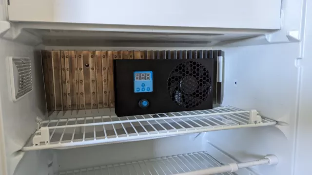 Electric on sale caravan fridge