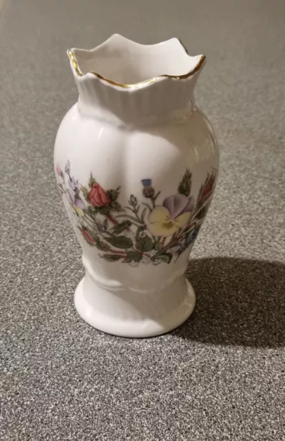 Aynsley wild tudor vase, bone china