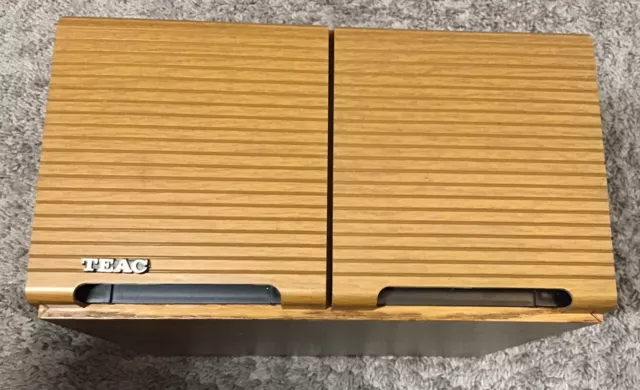 Vtg. TEAC Faux Wood 2 Drawer CD Case Holds 40 Cd’s