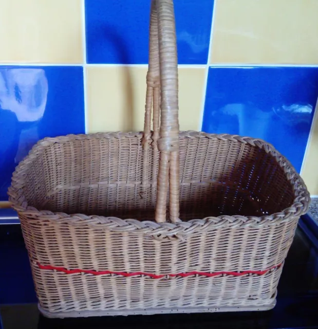 Vintage English Wicker Display Shopping Basket Hand Crafted, Excellent Condition