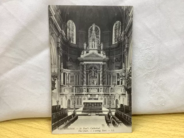 London.- St. Paul's Cathedral. The Choir.- Looking East.-LL. Postcard No.158