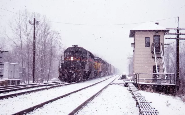B&O Q Tower Hyndman,PA wTrain Orig Kodachrome Slide G80