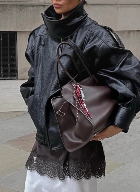 Veste Zara Fille 11-12 Ans Simili Cuir Style Bomber Noir - Occasion Très Bon état