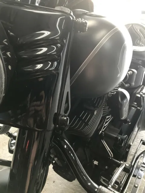 Spanngurthalterung vorne schwarz seidenglänzend Harley Davidson 189mm 3