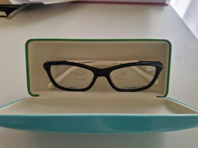 Kate Spade Brille, Modell Catrina, schwarz, weiße Bügel, 53-15mm