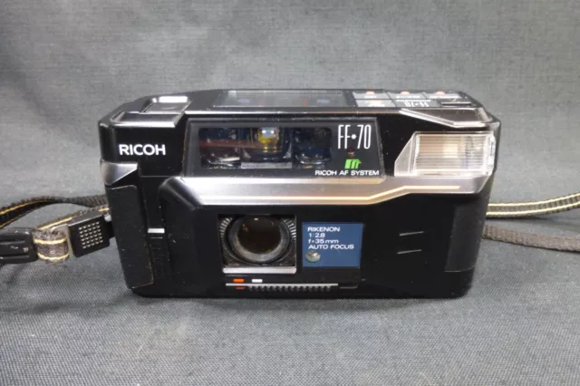 RICOH FF-70 AF POINT & SHOOT FILM CAMERA 35mm TESTED WORKING