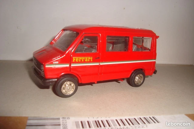 Miniature Old Cars 1/43 - Camion Iveco Cursor Scuderia Ferrari - Rouge - Italie