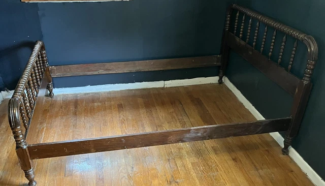 Jenny Lind Wood Spindle Bed Frame Antique Size Full