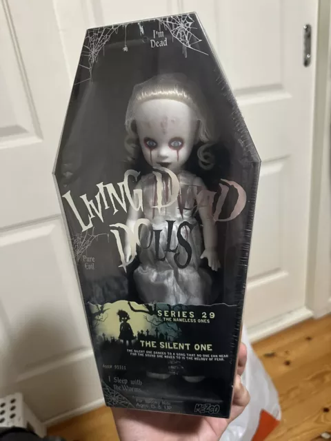 Living dead dolls series sales 29