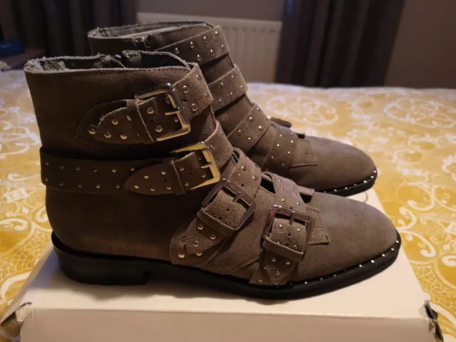 TOPSHOP AMY STUDDED Black Leather Buckle Flat Ankle Boots UK 5