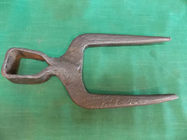Vtg two prong fork square eye hoe Primitive Tool barn Decor 2 prongs Hand forged