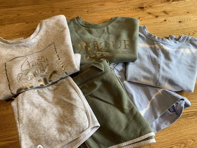Pacchetto di pantaloncini e top per ragazza, età 6 anni.