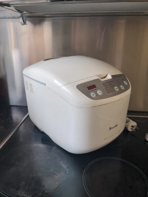 BREVILLE THE BAKER S Oven Bread Maker BB290 White 65.00