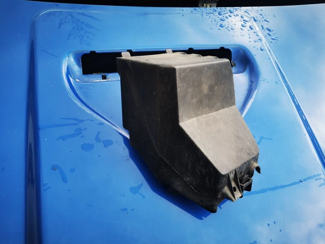 BOITE À FUSIBLES compartiment moteur renault clio williams 16s EUR 25