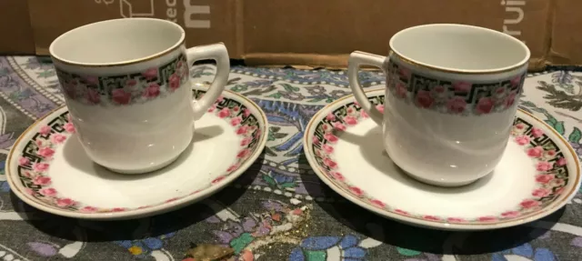 Duo Tasses à moka / à café avec soucoupes en porcelaine décor floral très bon é 