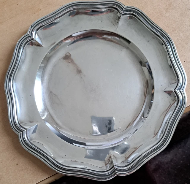Assiette Métal Argenté – Alexandra Lausanne – Diamètre 24,5 Cm – Début 20ème – Occasion