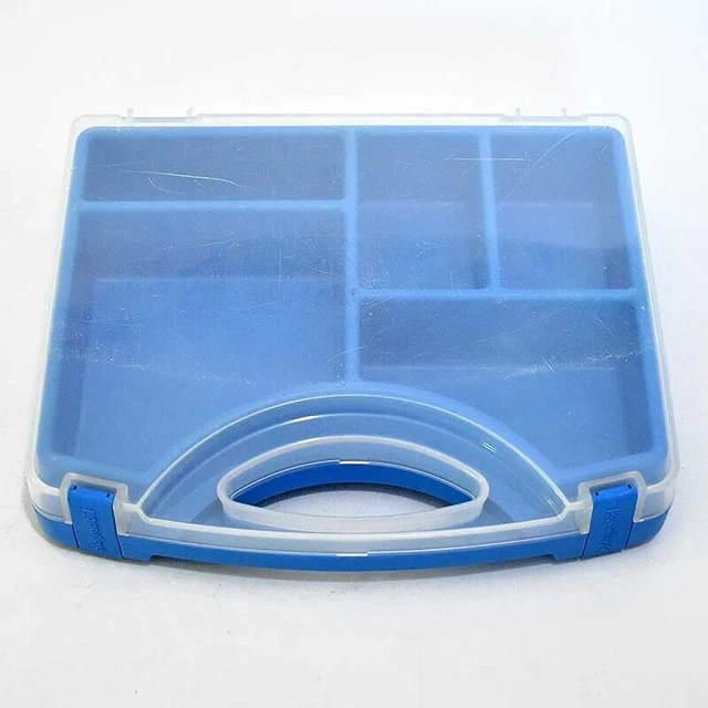 Une Voiture Bleue Moderne Avec Trois Valises Multicolores Et Un Signe