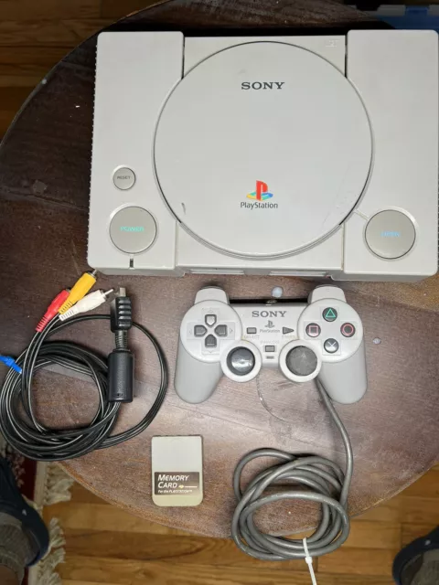 Playstation 1 SCPH-7501 Console