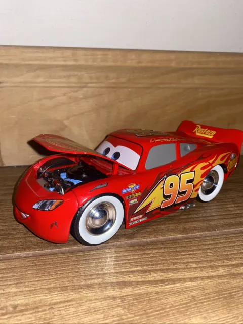 Disney Pixar Lightening McQueen Car Diecast 1:24 Jada Toys Whitewalls Very Rare