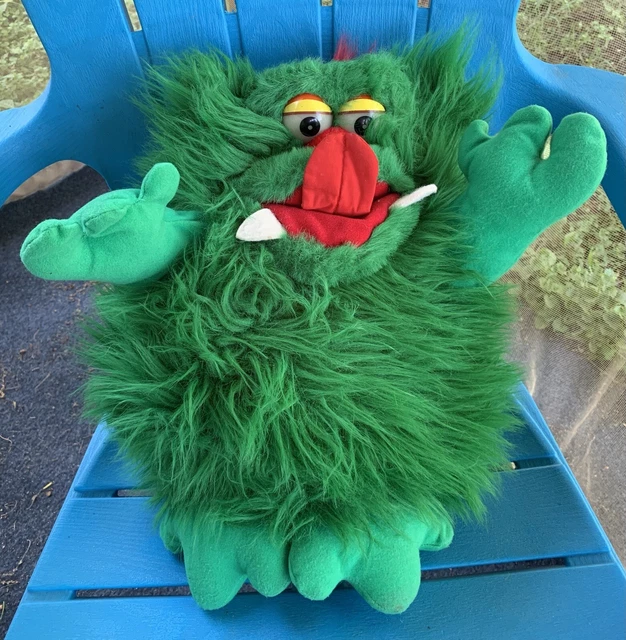 VINTAGE YANGJEE RAZ Furbles Red Plush Monster Hand Puppet Fun 14