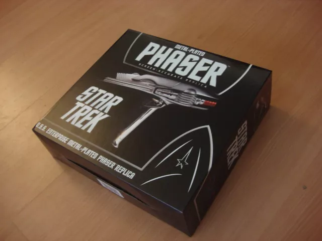 QMX Star Trek 2009 Enterprise Metal-Plated Stunt Phaser Replica-Boxed-OOP